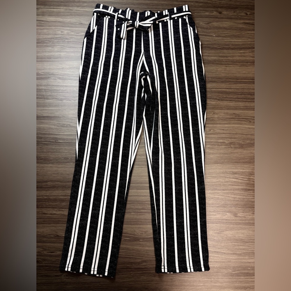 Derek Heart White and Black Paper Bag Waist Tied Striped Pants Size XL